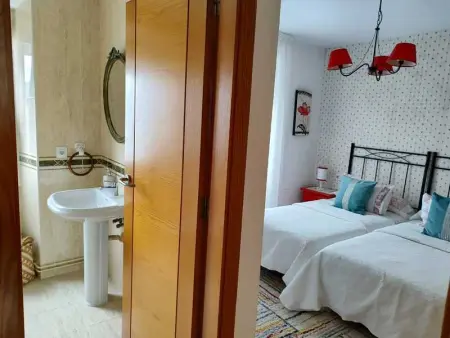 Maison charmante à Teo avec balcon et parking inclus - Photo 23