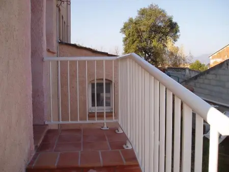 Studio charmant à Pierrefeu-du-Var, 20 m², piscine partagée - Photo 3