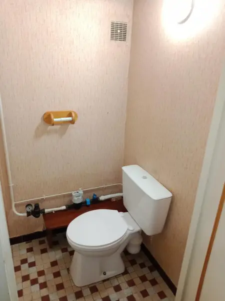 Maison confortable à Montluçon avec Jardin clôturé - Photo 10