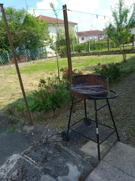 Maison confortable à Montluçon avec Jardin clôturé - Photo 18