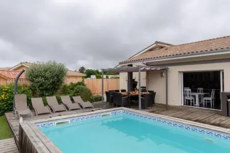 Villa spacieuse à Arès avec piscine privée et jacuzzi - Photo 7