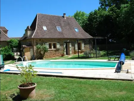 Maison à Sainte Alvère, Maison de charme avec piscine privée à Sainte-Alvère - L1062856