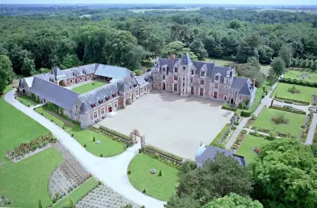 Chateau à Vernou sur Brenne, Manoir charmant à Vernou-sur-Brenne avec piscine privée - L1062892