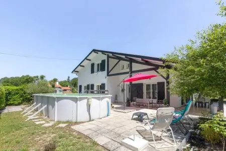 Maison à Moliets et Maa, Maison ensoleillée avec piscine privée à Moliets-et-Maa - L1062929