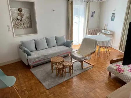 Appartement à Néris les Bains, Appartement confortable à Néris-les-Bains avec parking gratuit - L1062934