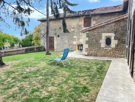 Maison charmante à Mouterre-Silly avec jardin privé - Photo 6