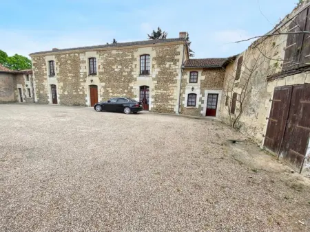 Maison charmante à Mouterre-Silly avec jardin privé - Photo 9