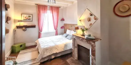 Maison charmante à Mauzun avec jardin et patio fleuri - Photo 5