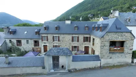 Maison à Guchan, Maison de charme à Guchan avec vue sur la montagne et jacuzzi - L1063022