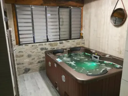 Maison de charme à Guchan avec vue sur la montagne et jacuzzi - Photo 5