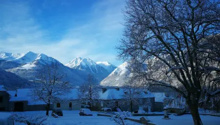 Maison de charme à Guchan avec vue sur la montagne et jacuzzi - Photo 31