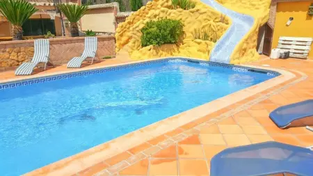 Villa à Écija, Villa spacieuse à Écija avec piscine privée et jardin - L1063133