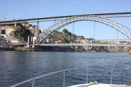 Chambre confortable avec vue sur le lac à Porto 12 m² et terrasse - Photo 31