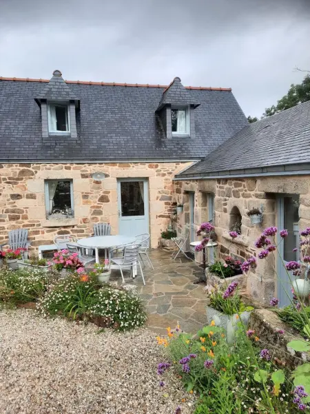 Maison à Cléden Cap Sizun, Maison accueillante à Cléden-Cap-Sizun avec jardin clos - L1063139