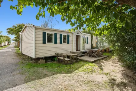 Bungalow à Sète, Bungalow convivial près de Sète avec piscine partagée - L1063159