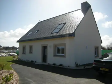 Maison accueillante avec vue sur la mer à Plougrescant - Photo 2