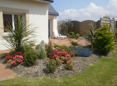 Maison accueillante avec vue sur la mer à Plougrescant - Photo 17