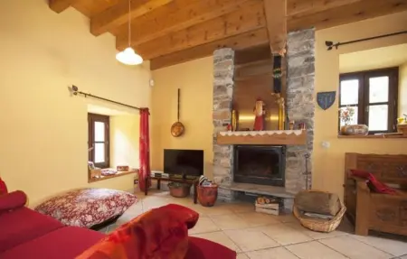 Chalet à Saint André, Chalet chaleureux à Saint-André avec vue sur montagne - L1063217