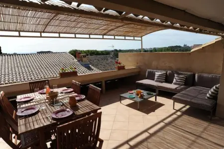 Maison à Villeneuve lès Avignon, Maison confortable à Villeneuve-lès-Avignon, plancha incluse - L1063254