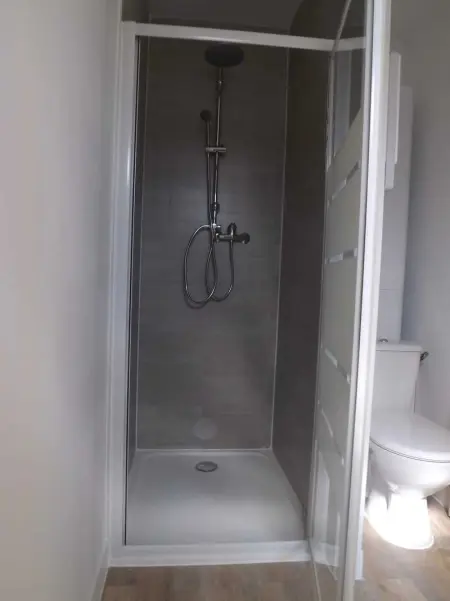 Charmante maison avec jardin à Guidel, proche nature - Photo 9