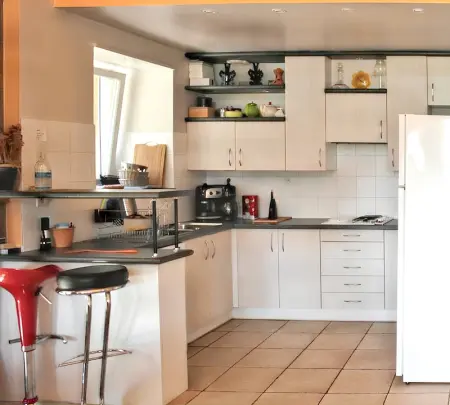 Maison de caractère à Pierrefiche avec piscine privée - Photo 3