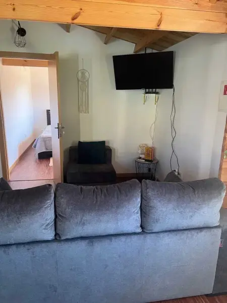 Évasion Champêtre : Maison de Charme avec Jardin et Piscine - Photo 13