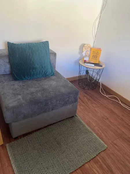 Évasion Champêtre : Maison de Charme avec Jardin et Piscine - Photo 17