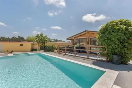 Évasion Champêtre : Maison de Charme avec Jardin et Piscine - Photo 22