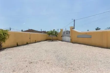 Évasion Champêtre : Maison de Charme avec Jardin et Piscine - Photo 27