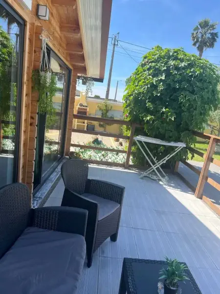 Évasion Champêtre : Maison de Charme avec Jardin et Piscine - Photo 33