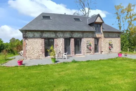 Maison à Fort Moville, Charmante Maison à Fort-Moville avec Terrasse Privée - L1063339