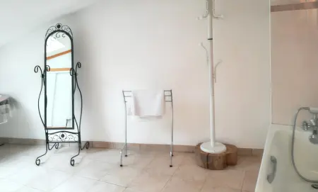 Maison de charme avec vue sur la montagne à Albaret-Sainte-Marie - Photo 13