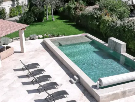 Maison à Pernes les Fontaines, Grande maison avec piscine privée à Pernes-les-Fontaines - L1063414