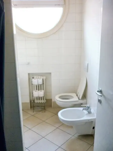 Studio confortable à Bologne de 45 m² avec parking - Photo 6