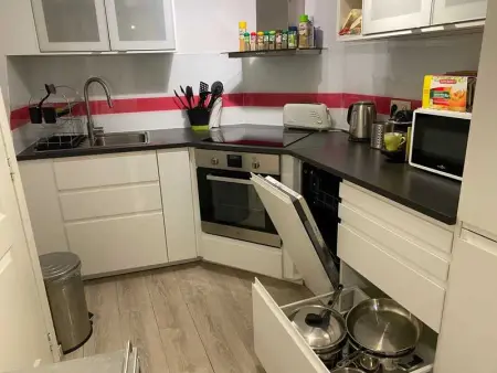 Appartement spacieux à Charleroi 100 m² avec parking 5 pers - Photo 15