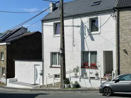 Appartement spacieux à Charleroi 100 m² avec parking 5 pers - Photo 33