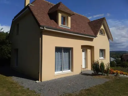 Maison à Saint Arnoult, Maison familiale charmante à Saint-Arnoult, vue jardin - L1063715