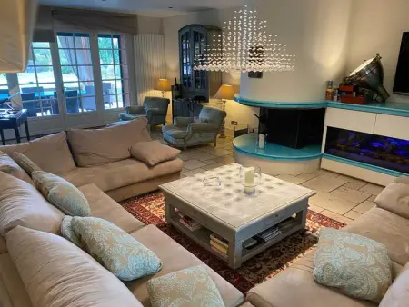 Villa d'exception à Palaja avec piscines intérieures et extérieures - Photo 2