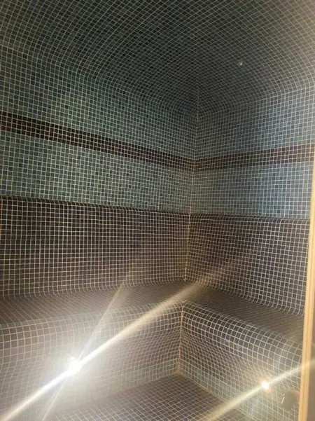 Villa d'exception à Palaja avec piscines intérieures et extérieures - Photo 65