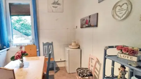 Appartement à Pouxeux, Appartement confortable Pouxeux / 70 m² / superbe jardin - L1063885