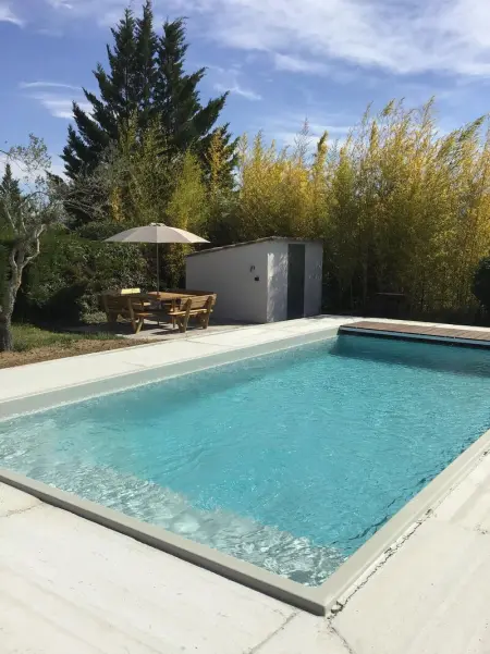 Appartement à Vallon Pont d'Arc, Appartement charmant à Vallon-Pont-d'Arc, 31 m², piscine privée - L1063958