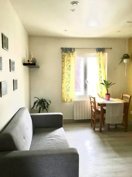 Appartement à Stains, Appartement confortable à Stains, 45 m², Netflix gratuit - L1063979