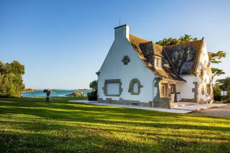 Villa à Roscoff, Villa charmante à Roscoff avec vue sur la mer - L1063986