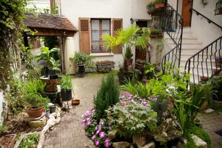 Maison à Auxerre, Maison accueillante à Auxerre de 50 m² avec jardin - L1064003