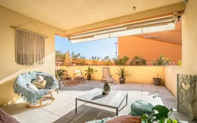 Appartement à Ajaccio, Appartement moderne à Ajaccio de 45 m² avec terrasse vue mer - L1064008