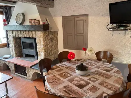 Maison charmante à La Roche-sur-le-Buis avec piscine partagée - Photo 4