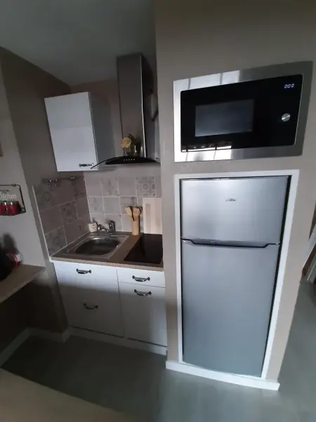 Appartement charmant à Bandol 30 m² avec vue sur la mer. - Photo 4