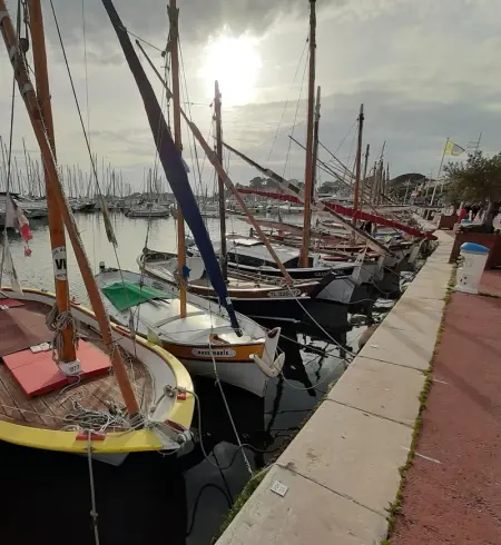 Appartement charmant à Bandol 30 m² avec vue sur la mer. - Photo 21