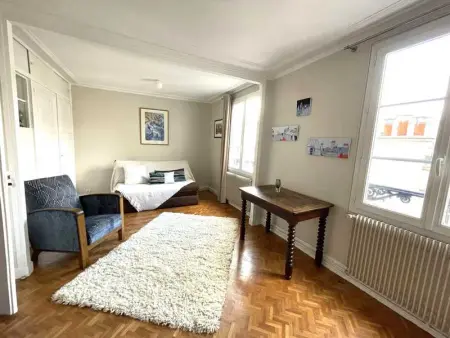 Appartement à Paris, Appartement moderne à Paris, près du Sacré-Cœur, 45 m² + Internet - L1064269