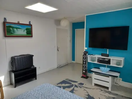 Appartement charmant Paris XVIIe - 27 m² - Vue sur la ville - Photo 1